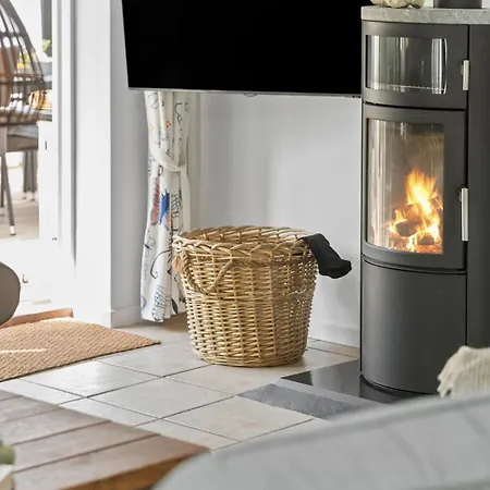 Amazing In With Kitchen Holiday home