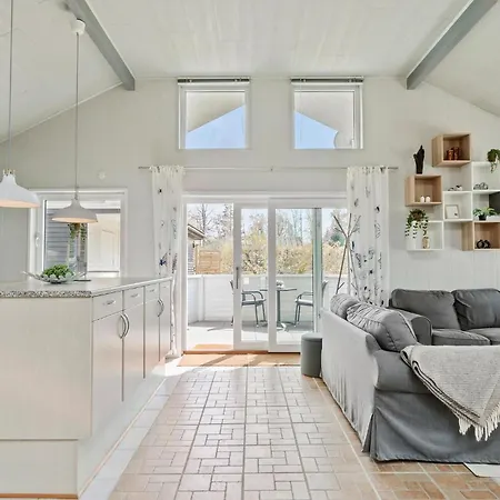 Amazing In With Kitchen *