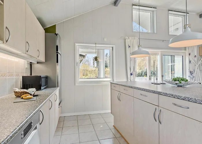 Vakantiehuis Amazing In With Kitchen