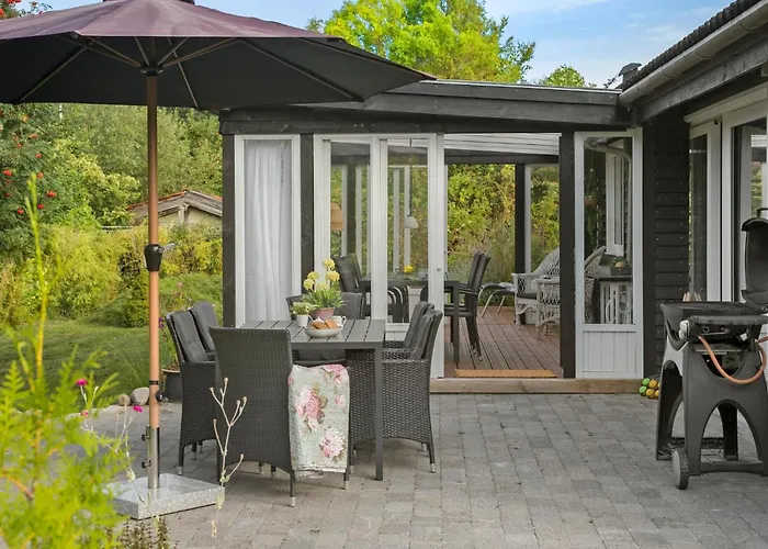 Vakantiehuis Amazing In With Kitchen